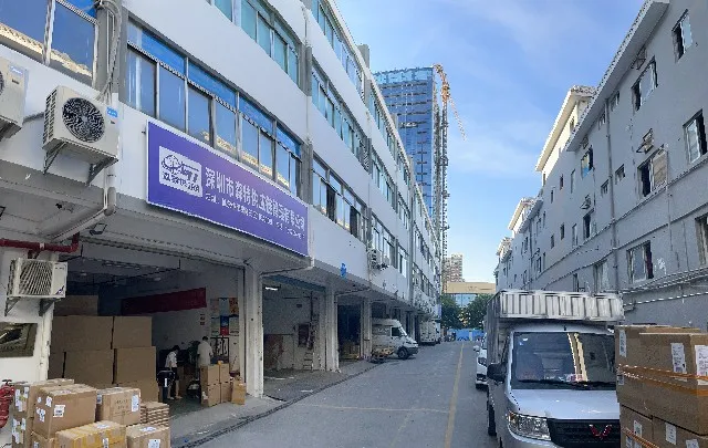 European Live Line, Dutch E-Cigarette Line, Volume Except 6000, Including Fuel, UPS Delivery